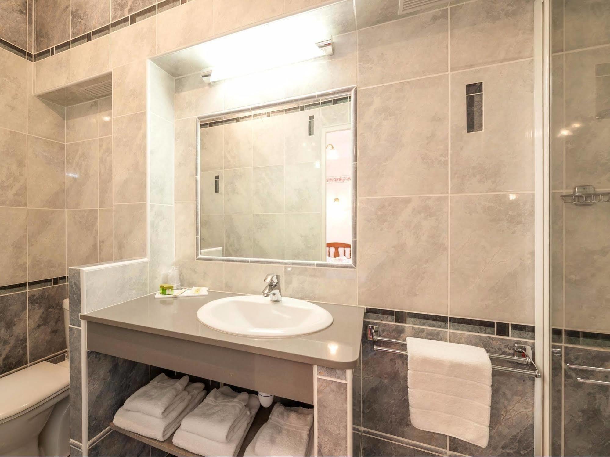Logis Grand Hotel Bain Comps-sur-Artuby Exterior foto